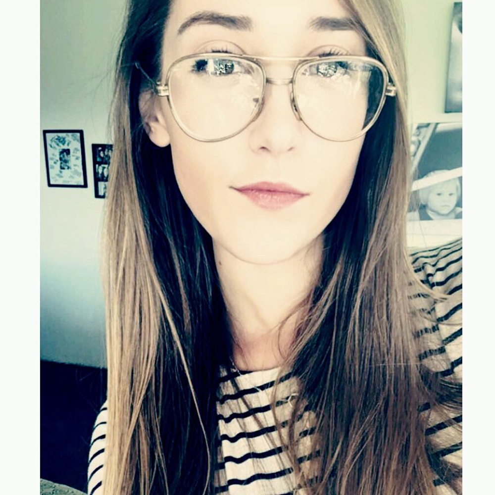 Meet your Posher, Macall